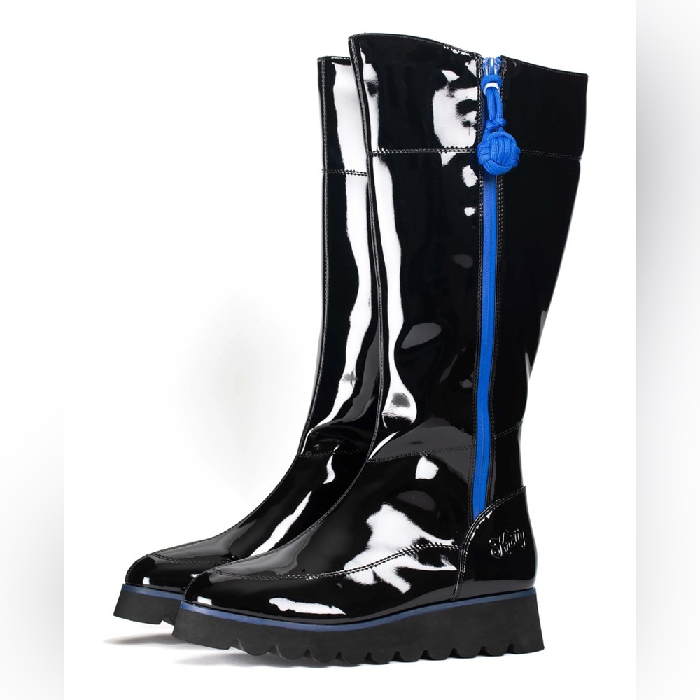 KNOTTY BOOTS IN MARINE EUC STILL FULL PRICE